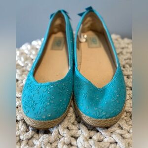 UGG Australia Girls Tassy Floral Eyelet Espadrille Flats Sz 4 Slip-On Turquoise